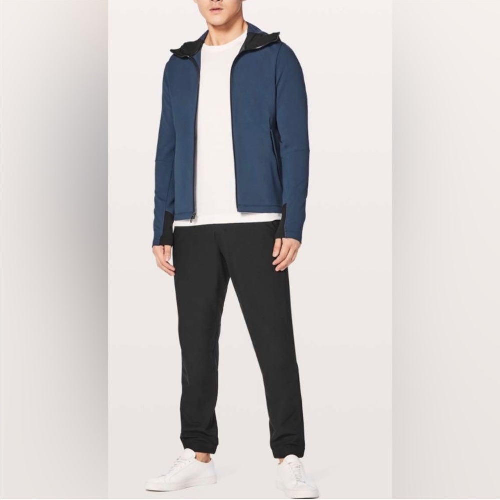 NWT Lululemon Men’s Coverground Jacket size M Blue